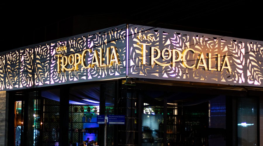 Casa TropCalia Parrilla Bar